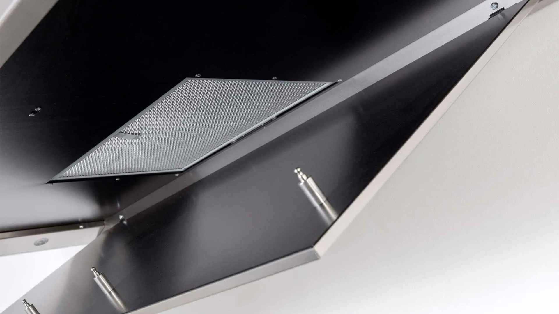 Novy wall-mounted air purifier Flatline 7612