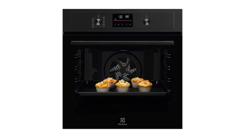 Electrolux ahi 600 seeria SteamBake toiduanduriga